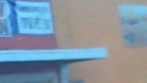 Zambrano murió el 10 de febrero luego de tirarle piedras a tres agentes.