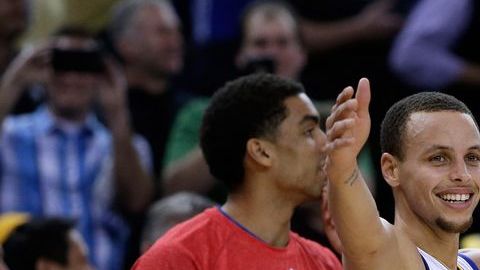 Los Clippers hicieron un buen trabajo contra Stephen Curry, quien sin embargo los dejó viendo visiones con una jugada espectacular.
