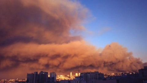 Hay 16 mil evacuados por el incendio en Valparaíso y Viña del Mar.
