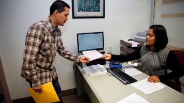 Mexicanos que residen en Los Ángeles ahora pueden acudir al Consulado General de México para conseguir su acta de nacimiento.