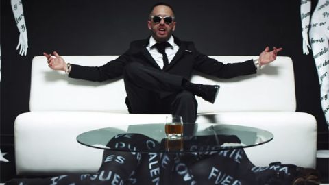 Una imagen del video 'Calentura' de Yandel.