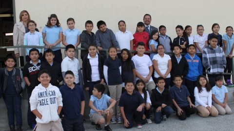 Estudiantes de quinto grado de la primaria Bell Gardens quieren que se estudie el suceso como parte de la historia estadounidense.