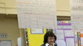 Casi la mitad de todos los estudiantes en escuelas públicas hablan otro idioma aparte del inglés en sus casas