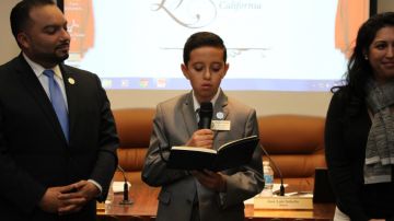 Emilio Ruedas, de 12 años, se convirtió en el "Kid Mayor", por un día en la ciudad de Lynwood.