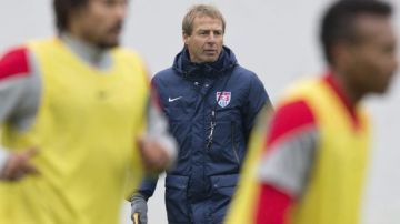Jurgen Klinsmann, técnico de Estados Unidos, aún tiene difusa la lista de 23 que irán a Brasil. Foto: Efe
