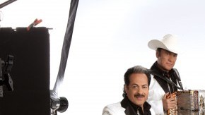 Los músicos pronunciarán algunas palabras, hará la cuenta regresiva y festejarán con un brindis.