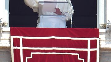 FRancisco en su mensaje dominical en El Vaticano.