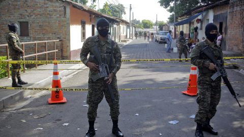 IDENTIFICADOS 13 DE 14 PANDILLEROS ASESINADOS EN CÁRCEL DE EL SALVADOR