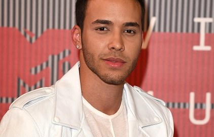 El cantante Prince Royce hasta pasó desapercibido en la alfombra roja, y durante el show su participación fue solamente comercial.