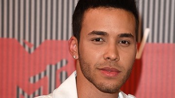 El cantante Prince Royce hasta pasó desapercibido en la alfombra roja, y durante el show su participación fue solamente comercial.