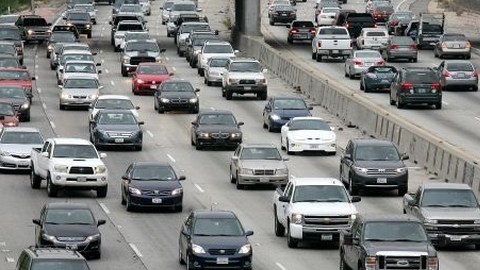 Millones de conductores saldrán de viaje desde el miércoles en el sur de California.