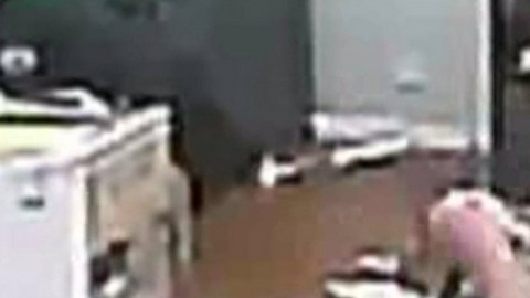 El video muestra a policía consumiendo productos que supuestamente contienen marihuana.