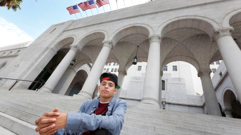 Osmín Zavaleta, de 16 años, narra lo difícil que ha sido adaptarse a su nuevo hogar.