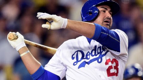 Adrián González está a punto de  ingresar a al grupo de los peloteros más connotados en la historia del béisbol /Getty Images