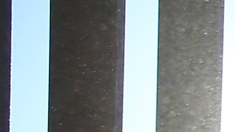 Agentes de la Patrulla Fronteriza supervisan ganado comprado en México que entra por la frontera en Arizona.