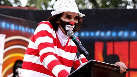 El actor y comediante conocido como "Cepillín" tiene problemas de salud.