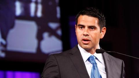 César Conde pasó de liderar Univision a ser el futuro presidente de Telemundo.