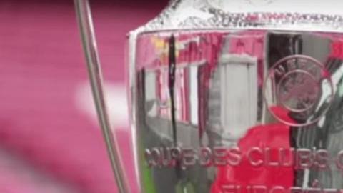 La 'orejona' salió a pasear en 1982.