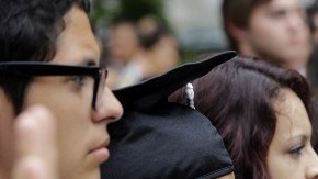 La tasa de nacionalización de los inmigrantes mexicanos legales es mucho menor de la de los procedentes de Oriente medio.