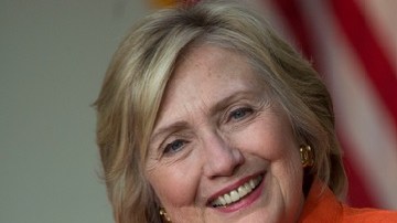 La mayoría de los latinos en California apoyan a Hillary Clinton (izq.) para presidente de EEUU y a Loretta Sánchez para senadora de la nación.