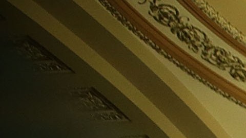 El líder de la mayoría republicana del Senado, Mitch McConnell (R-KY), trata de mantener el control de la Cámara Alta en manos republicanas.