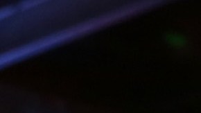 Gustavo Dudamel y Gael García Bernal, entre la novia del actor mexicano, la modelo argentina Belén Chavanne, en la gala del martes noche de la Filarmónica de LA.