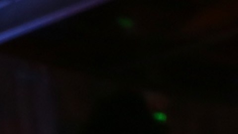 Gustavo Dudamel y Gael García Bernal, entre la novia del actor mexicano, la modelo argentina Belén Chavanne, en la gala del martes noche de la Filarmónica de LA.