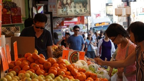 Main St. en el barrio de Flushing, Queens.