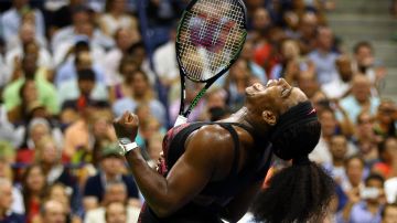 Tras un segundo set errático, Serena Williams despertó en el tercero y dejó sacar sus emociones.