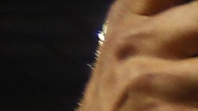 Tony Romo, quarterback estrella de los Cowboys, con su brazo izquierdo inmovilizado luego de sufrir la fractura de la clavícula izquierda.