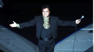 Juan Gabriel actúa este fin de semana en The Forum, en Inglewood. Celebra con él la Independencia de México.