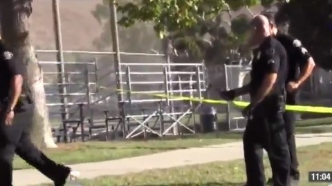 El incidente no ocurrió dentro del campo, pero cerca de las gradas.