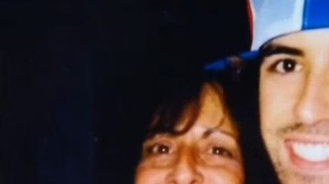 Alex Martín (der.), de 25 años, murió en 2012 luego que un taser fue lanzado a su coche y explotó.