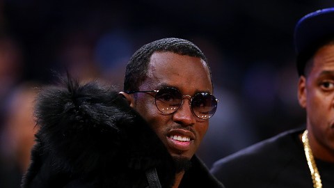 Puff Daddy es todo un empresario y por eso es el nuevo rapero mejor pagado en el mundo, destronando a Jay Z, en la derecha.