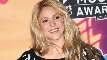 Shakira destina parte de sus ingresos a su fundación “Pies descalzos”.