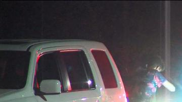 La Policia investiga el hecho donde los testigos han ofrecido relatos contradictorios. / KTLA