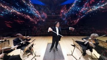 VAN Beethoven ofrece un concierto en realidad virtual en un camión, con Gustavo Dudamel dirigiendo a la Filarmónica de LA.