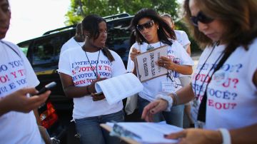 Florida Immigrant Coalition Holds Voter Registration Drive For New Americans