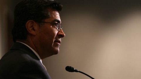 Xavier Becerra se convirtió en enero de 2017 en el primer Fiscal General latino de EEUU