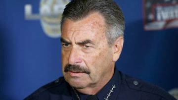 Miembros del departamento de policía de Los Ángeles consideran que el jefe  Charlie Beck es excesivamente severo e influye en la decisión de los jurados.