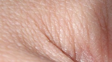 10/08/15 / Retiree Leticia Haspura speaks to La Opinion about her new job as an Uber driver. Lured by income and flexibility some retirees are becoming Uber drivers. (Photo by Aurelia Ventura/La Opinion)