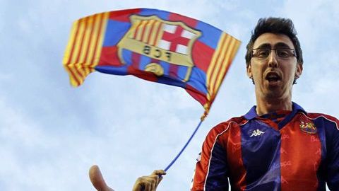 Banderas como esta le están costando bastante caro al Barcelona.