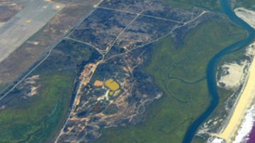 Un grupo de científicos ha decidido teñir de rosa las aguas de varias playas del Sur de California.
