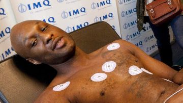 Lamar Odom permanece en hospitalización.