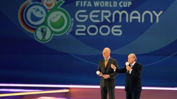 Beckenbauer y Blatter. Al parecer nadie se salva en el escándalo de FIFA.