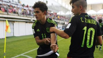 El mexicano Kevin Magaña celebra su gol contra Argentina.