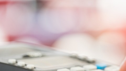 Las tarjetas con chip se usan en casi todo el mundo y su uso se hace obligatorio desde primero de este mes en EEUU./Shutterstock