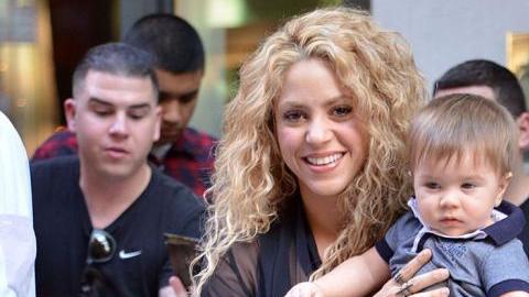 La prioridad de Shakira son sus pequeños Sasha y Milan.