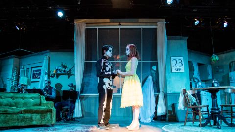 DED!, obra teatral multimedia basada en la tradición del Día de Muertos.