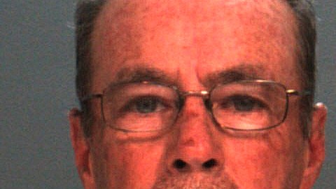 Gerard Finn es acusado de agredir sexualmente a una compañera de trabajo.